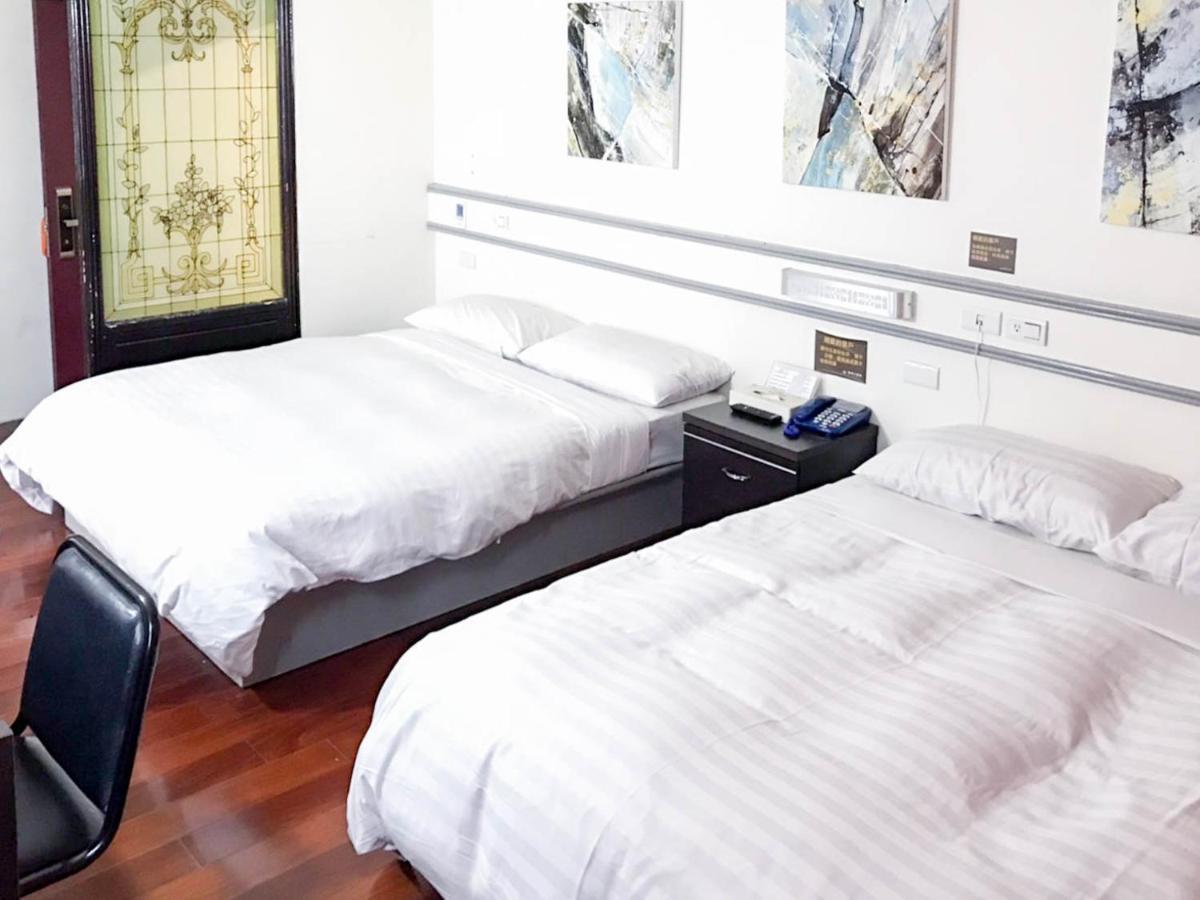 Fudi Hotel Taichung Bagian luar foto