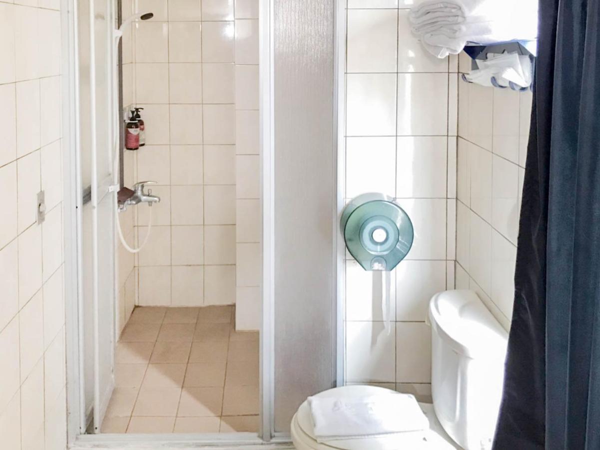 Fudi Hotel Taichung Bagian luar foto