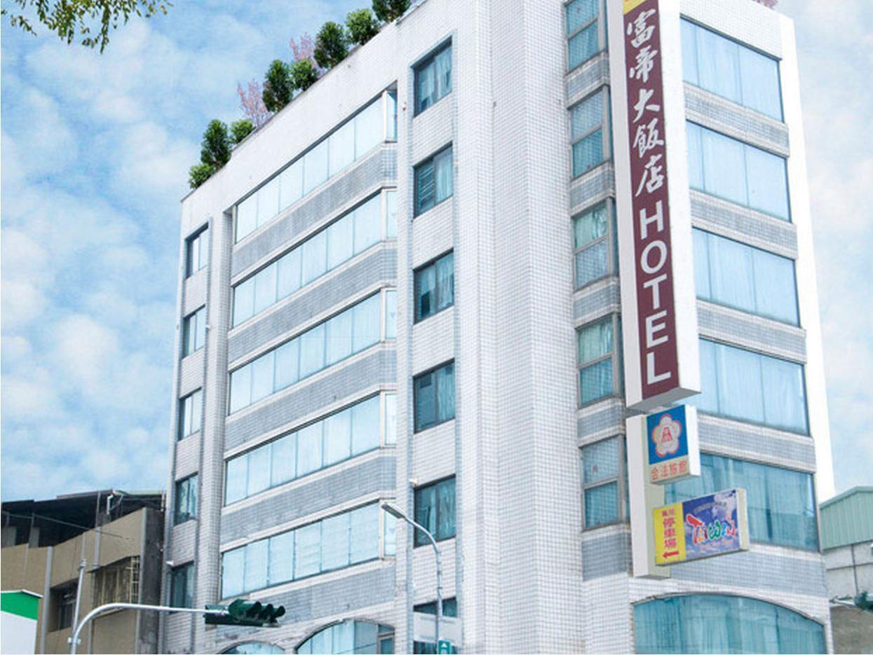 Fudi Hotel Taichung Bagian luar foto