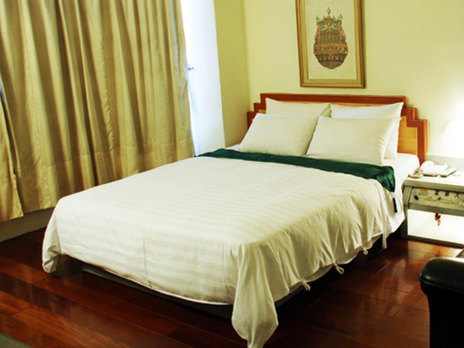 Fudi Hotel Taichung Bagian luar foto