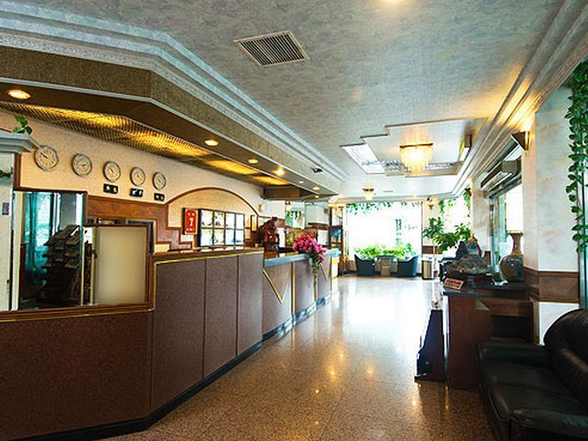 Fudi Hotel Taichung Bagian luar foto